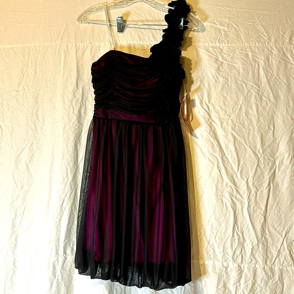Adorable black dress~juniors/youth girls